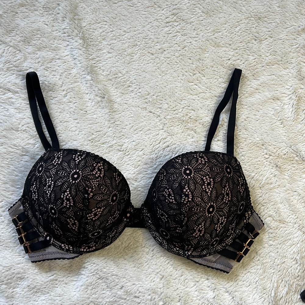 Victoria’s Secret Very Sexy Push Up Bra